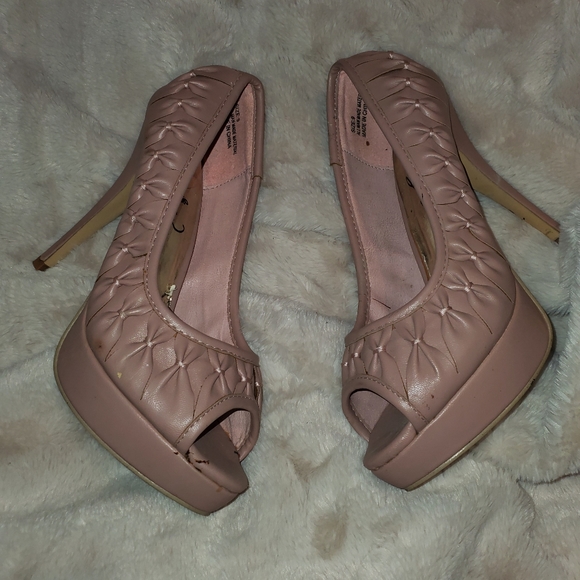 Just Fab Privileged Shoe - Picture 2 of 5